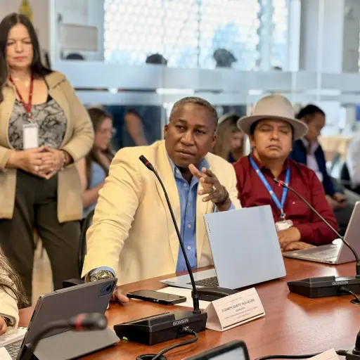 CAL suspende 30 días sin sueldo a Roberto Cuero por expresiones ofensivas contra Sergio Peña