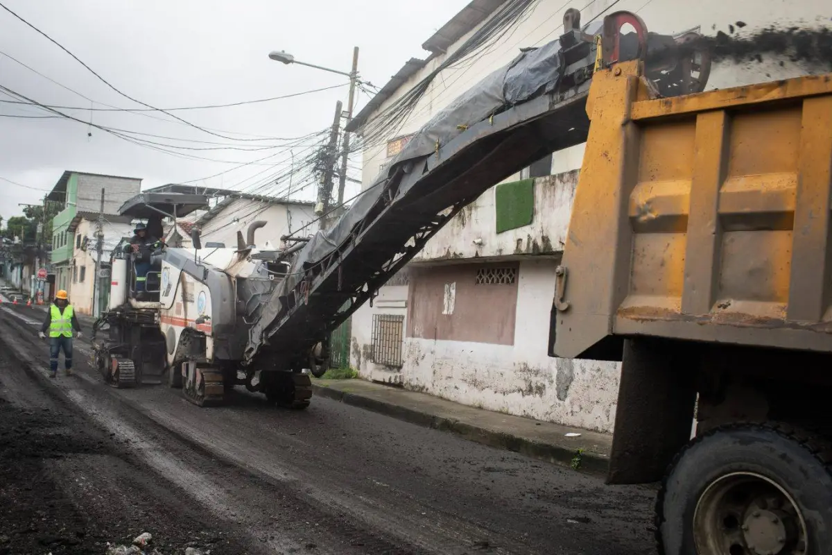 Inician obras de fresado y asfaltado en Mapasingue, Municipio de Guayaquil