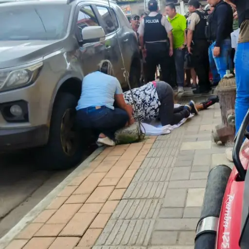 Tarde de pánico en Chone: ataque armado deja un muerto y un herido