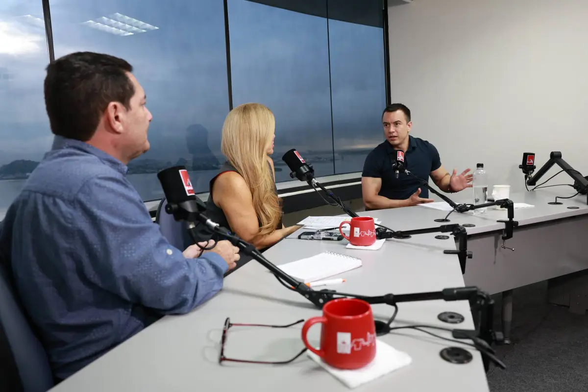 Noboa durante su entrevista con Radio City., Presidencia de Ecuador.