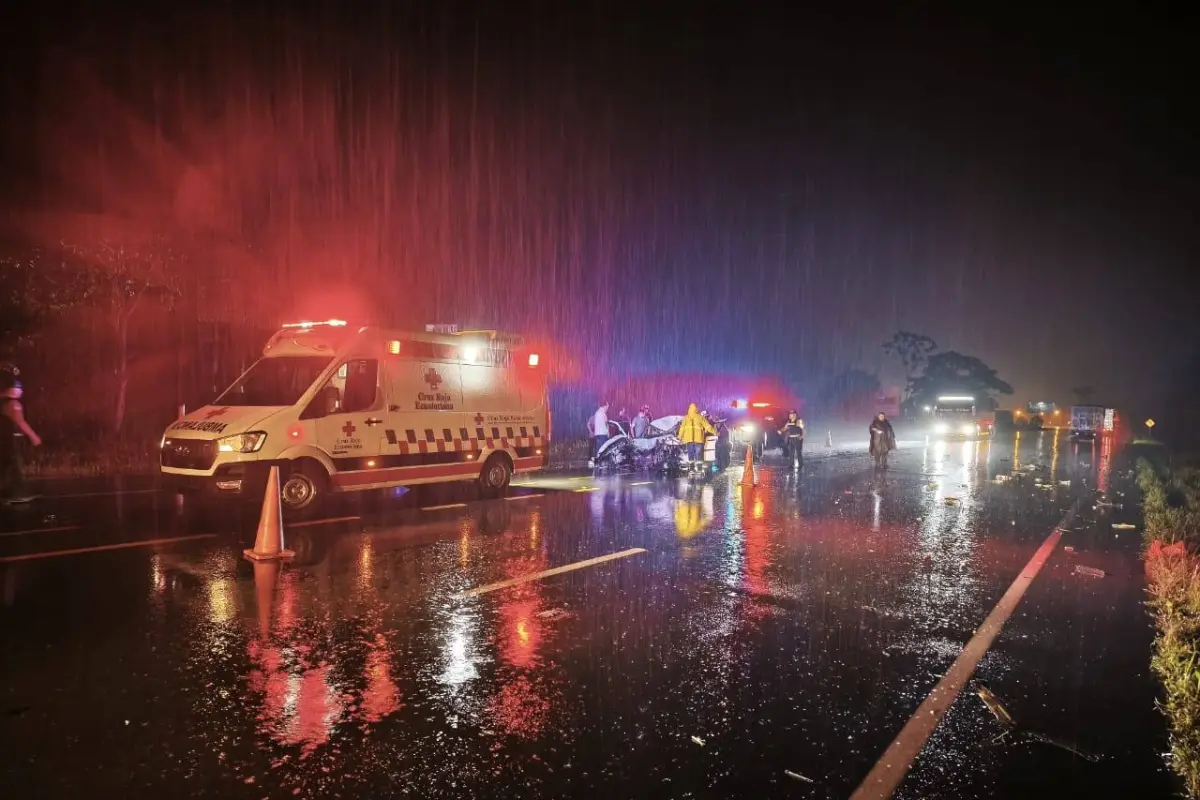 Santo Domingo lluvias intensifican emergencias viales y rescates vehiculares