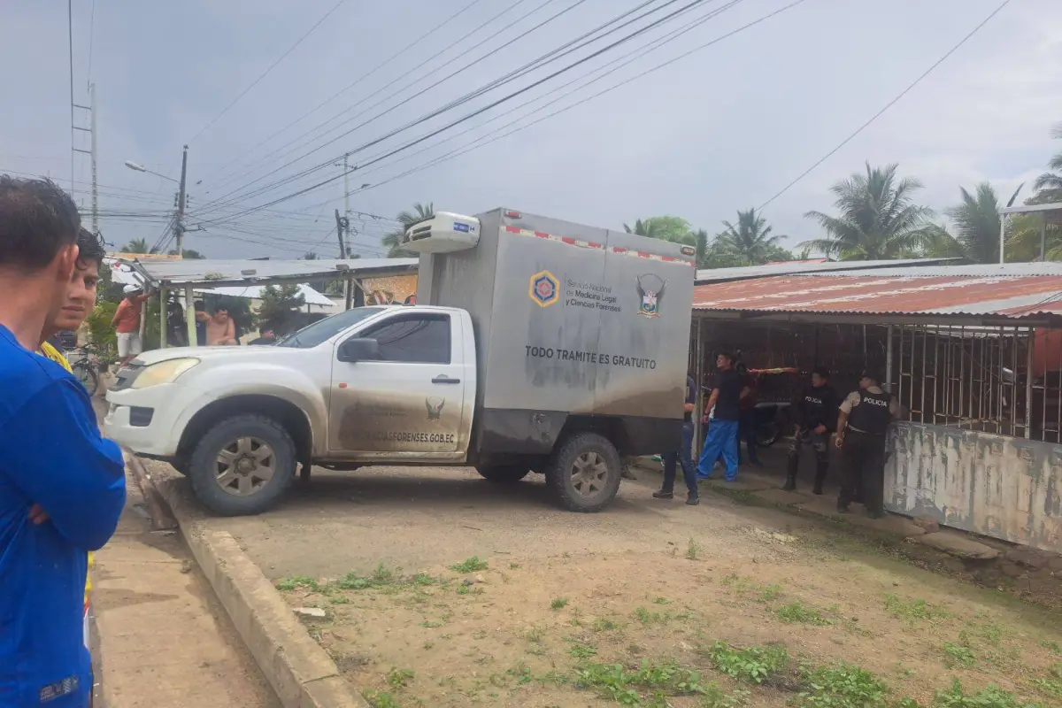 La Policía acudió a la vivienda en el sitio Tabacales para realizar el levantamiento del cadáver., El Diario