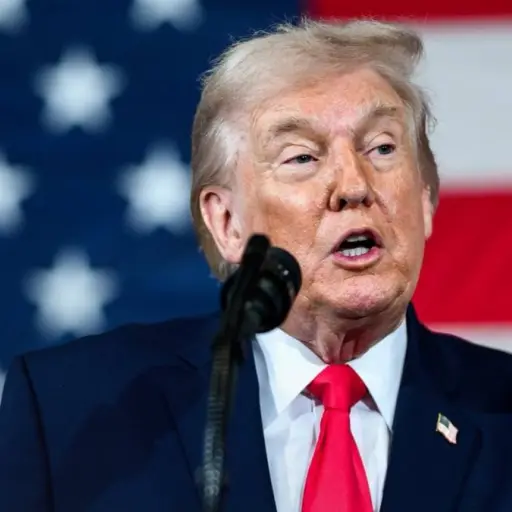 Donald Trump eleva al 15% los aranceles tras el revés del Tribunal Supremo