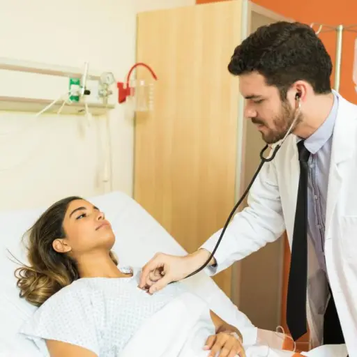 Ecuador celebra el Día del Médico Ecuatoriano con grandes retos en salud