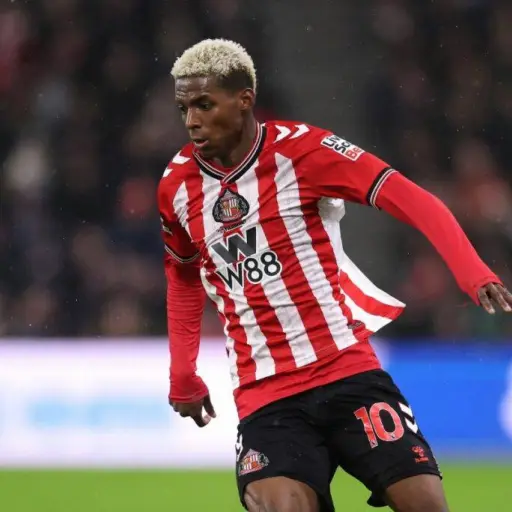 Nilson Angulo sumó minutos en el empate 1-1 del Sunderland por la fecha 28