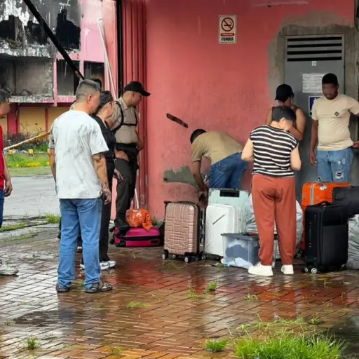 Tres personas enfrentan proceso judicial por no justificar .000 encontrados tras incendio en edificio de Guayaquil