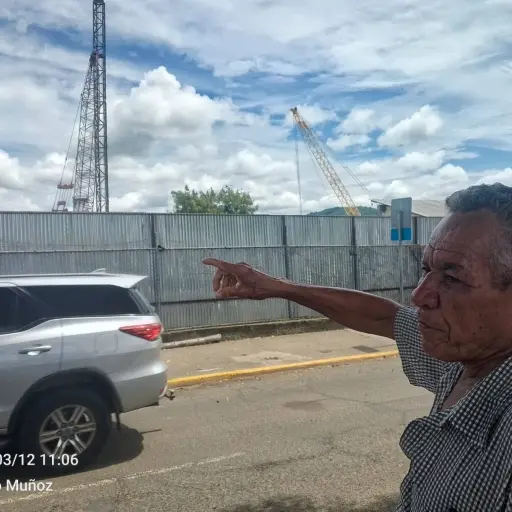 Máquinas de gran tamaño marcan el inicio de la construcción de Capital Shopping en Portoviejo