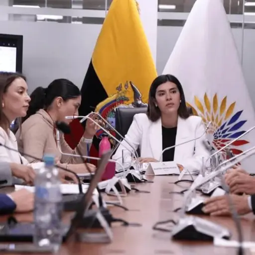 Comisión de Desarrollo Económico aprueba informe para debatir reforma que incentiva donación de viviendas sociales