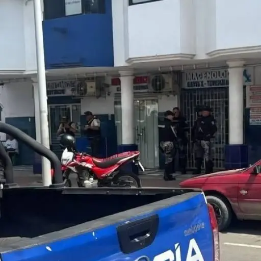  Conductor muere tras grave accidente en vía San Mateo-Manta  