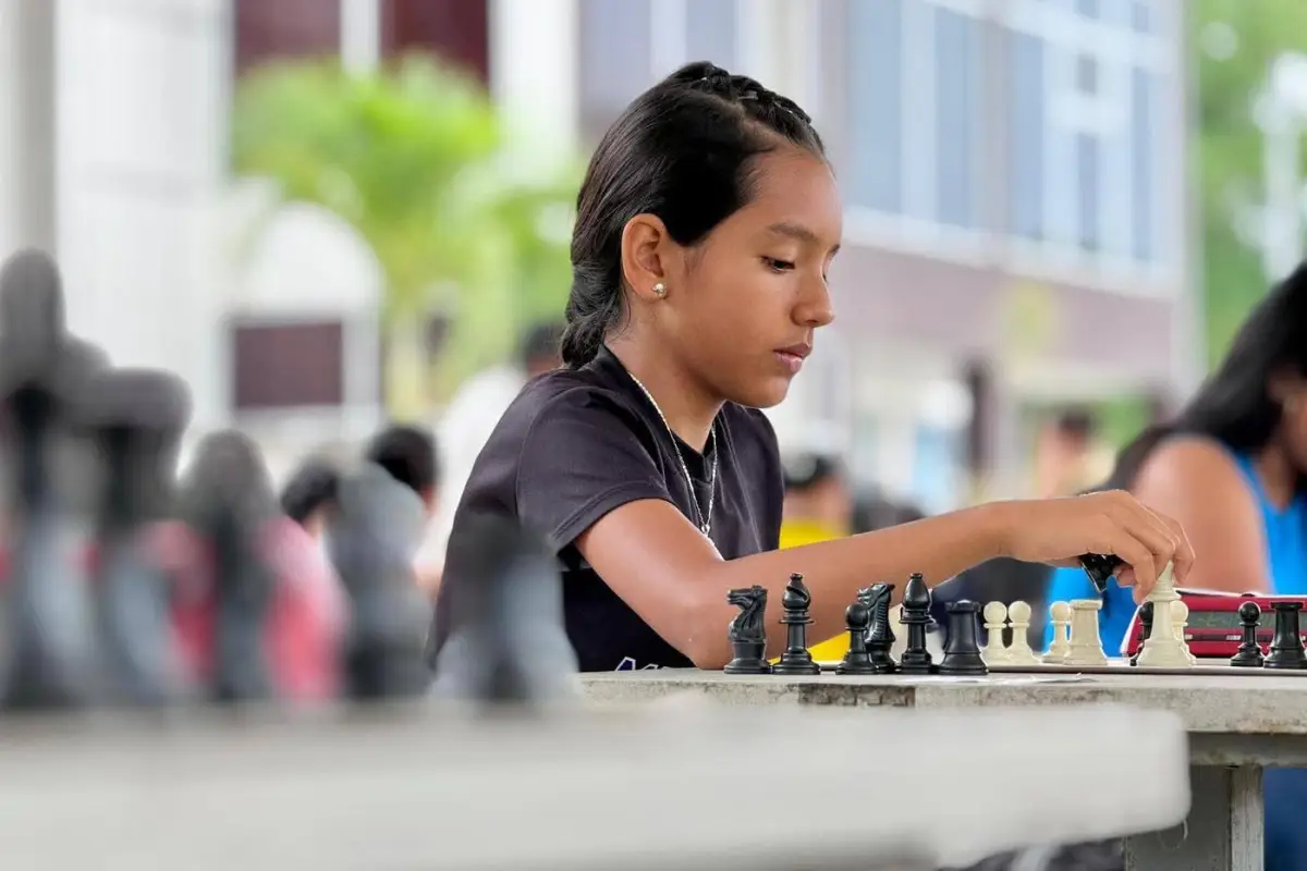 Shaddai Guzmán, la niña ajedrecista de Manta que quiere competir en el Panamericano, La Marea