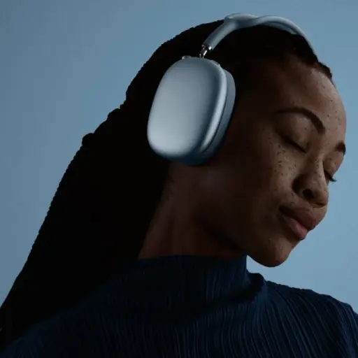 Apple presenta los nuevos auriculares AirPods Max 2, con chip H2 y funciones inteligentes como el audio adaptativo