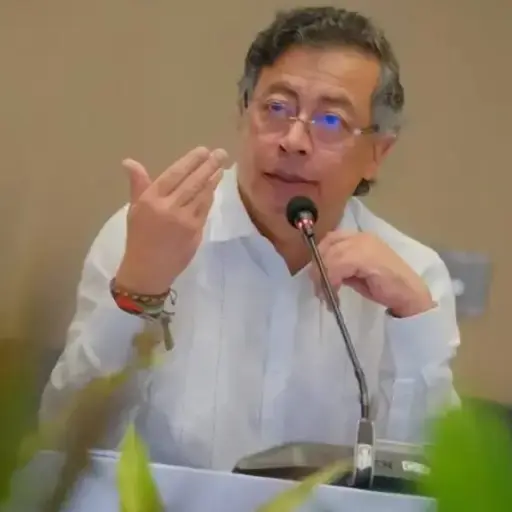 “Están bombardeándonos”: la grave acusación de Gustavo Petro que eleva la tensión con Ecuador