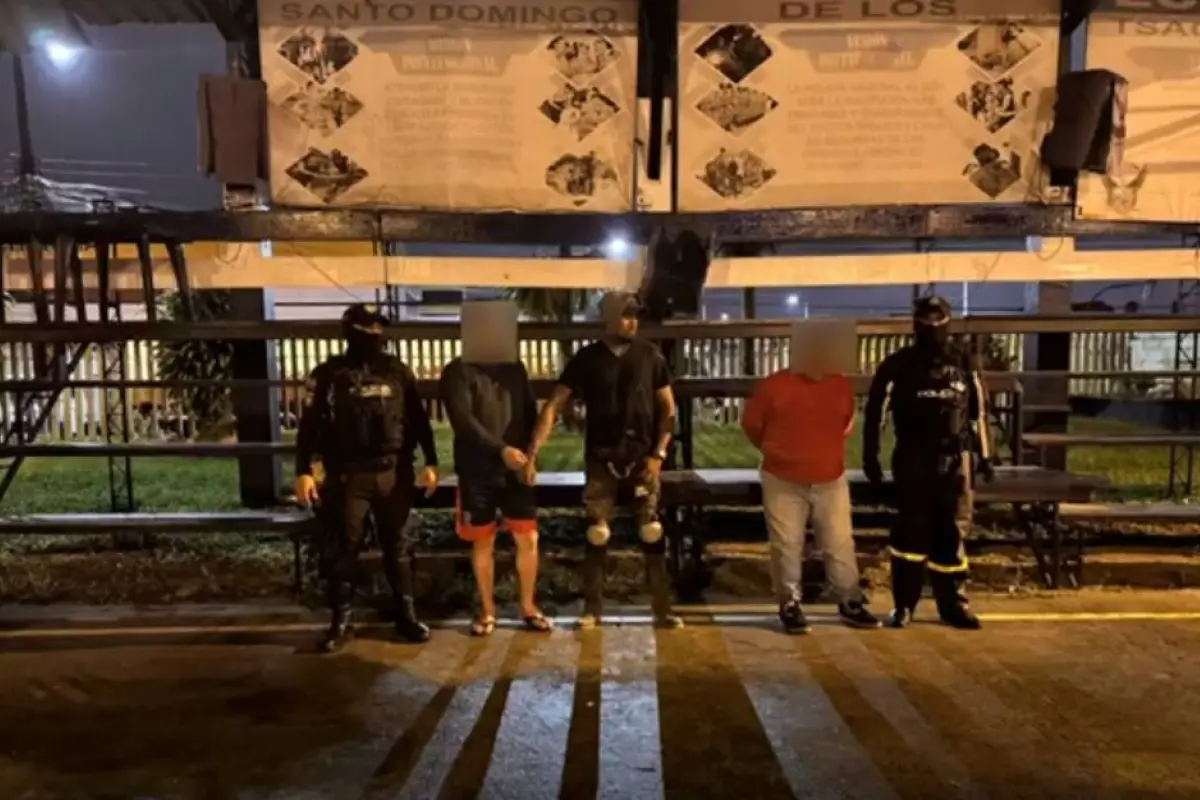 Operativos en Santo Domingo de los Tsáchilas dejan combustible recuperado y detenidos durante controles del toque de queda