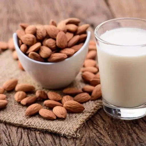 ¿La leche de almendras reemplaza a la de vaca? Lo que debes saber