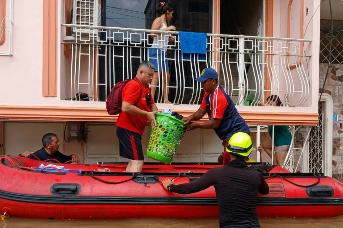 Emergencia en Babahoyo: desbordamiento de ríos y tragedias humanas movilizan a las autoridades en la capital de Los Ríos.