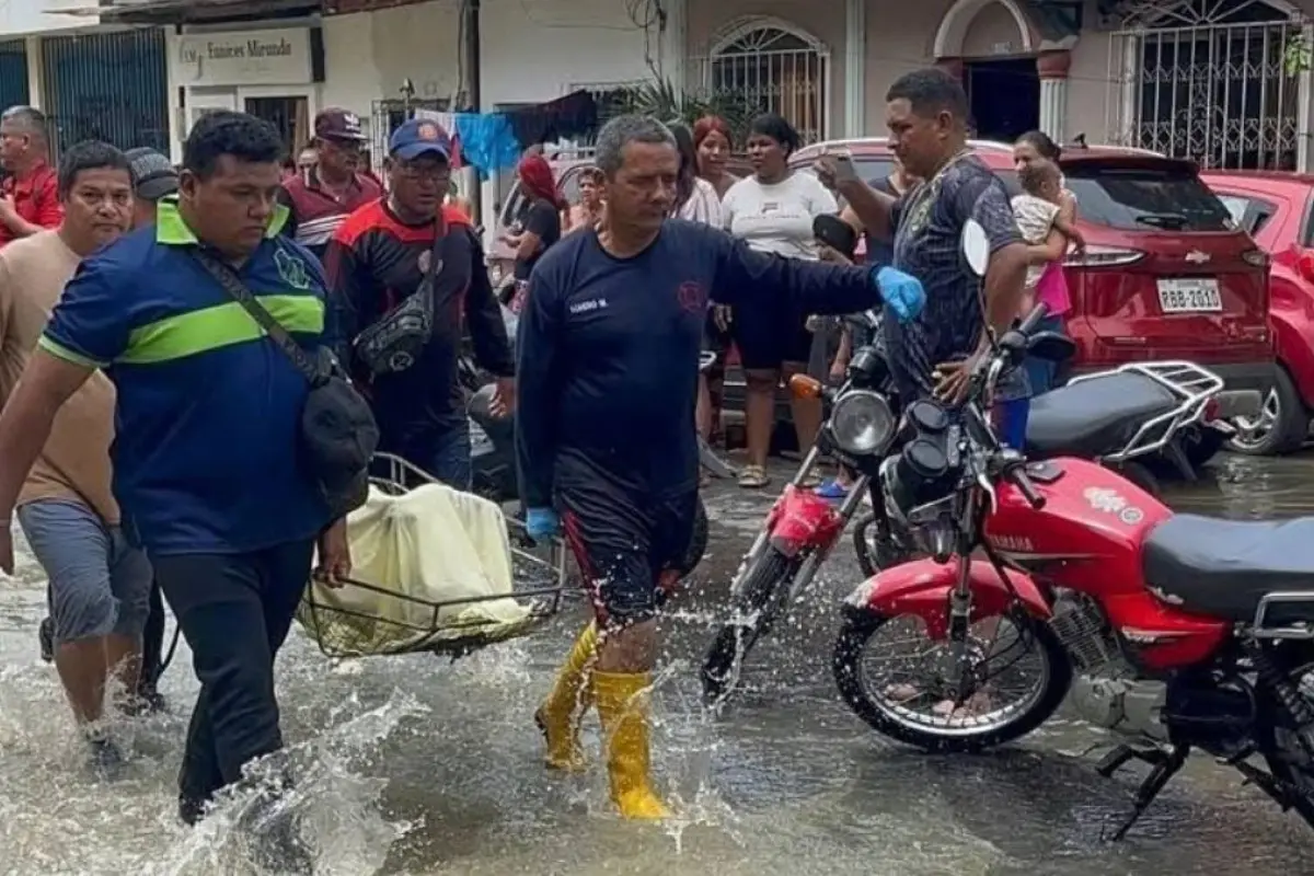 Tragedia en Babahoyo: Un hombre muere ahogado tras caer de su cama en vivienda inundada.