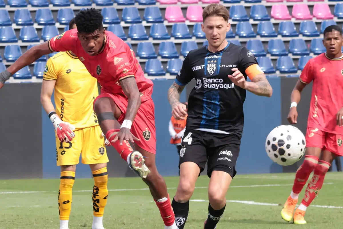 Independiente del Valle y Aucas empataron 2-2