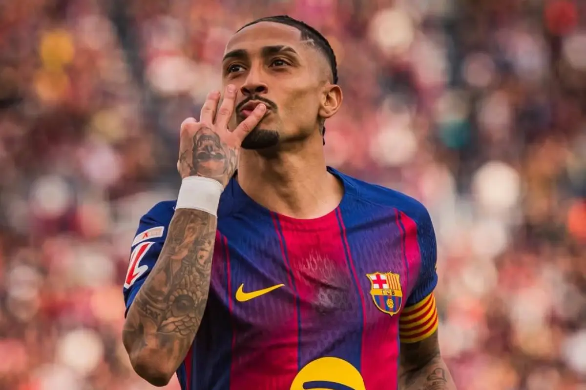 Raphinha brilla con un hat-trick en la contundente victoria del Barcelona 5-2 ante Sevilla