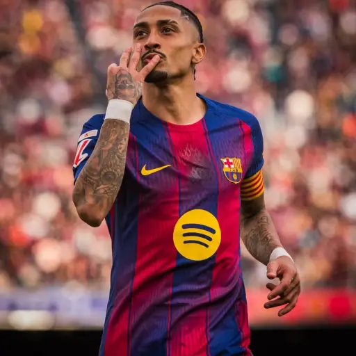 Raphinha firma triplete en la victoria contundente del Barcelona 5-2 ante Sevilla en el Camp Nou  