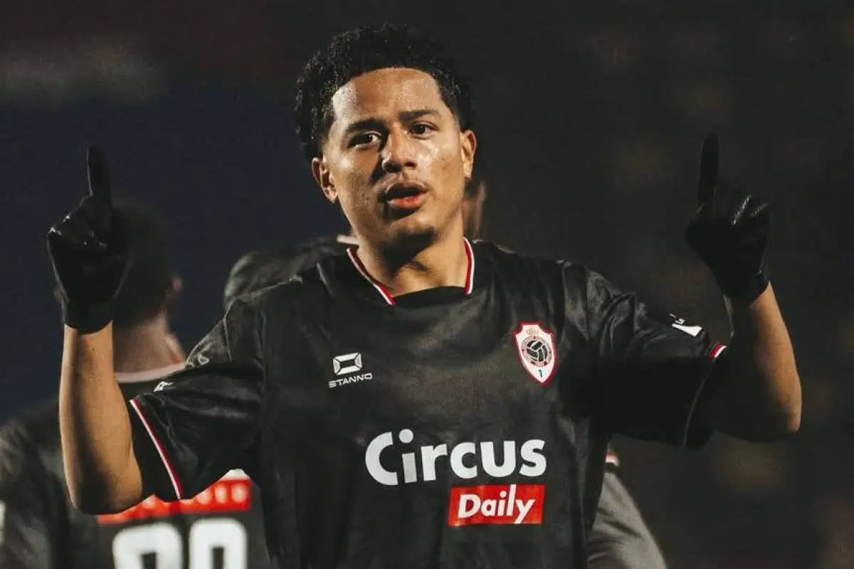 Anthony Valencia anotó el gol del empate 1-1 para el Royal Antwerp ante Standard Lieja 