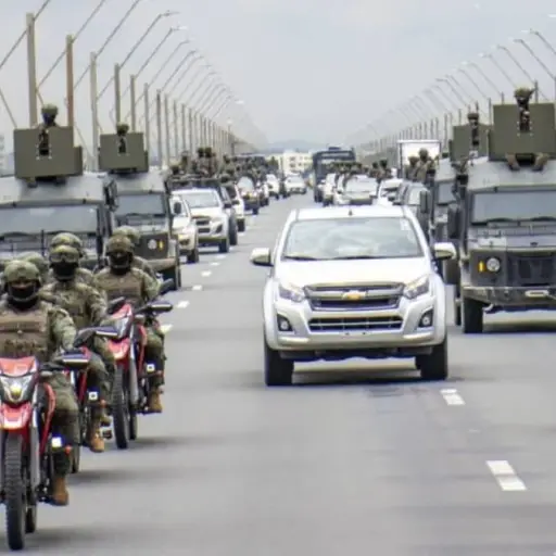 Toque de queda en Ecuador:  El Ministerio de Defensa despliega más 30 mil militares en cuatro provincias