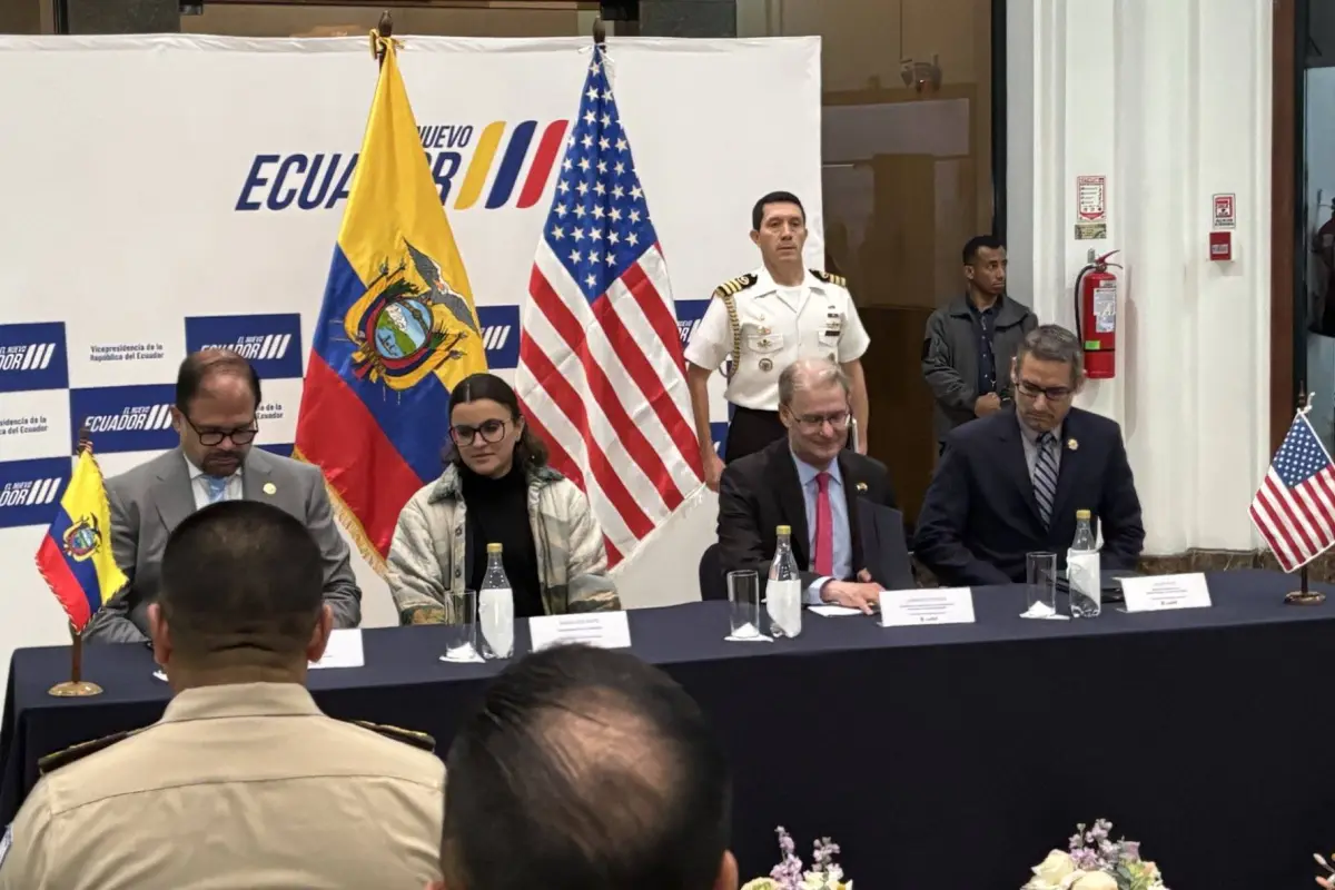  Autoridades de Ecuador y Estados Unidos firmaron el acuerdo ayer