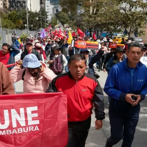 La UNE convoca a movilización nacional en Ecuador contra el acuerdo ministerial sobre flexibilidad laboral