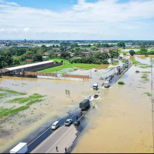 Babahoyo bajo el agua: ríos desbordados cierran carreteras clave