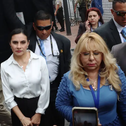 Juez cita a proceso penal a jueza que anuló sanción contra exvicepresidenta Verónica Abad