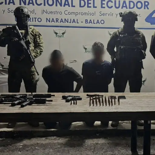 Procesan a dos hombres por el delito de tráfico de armas en Naranjal, Guayas
