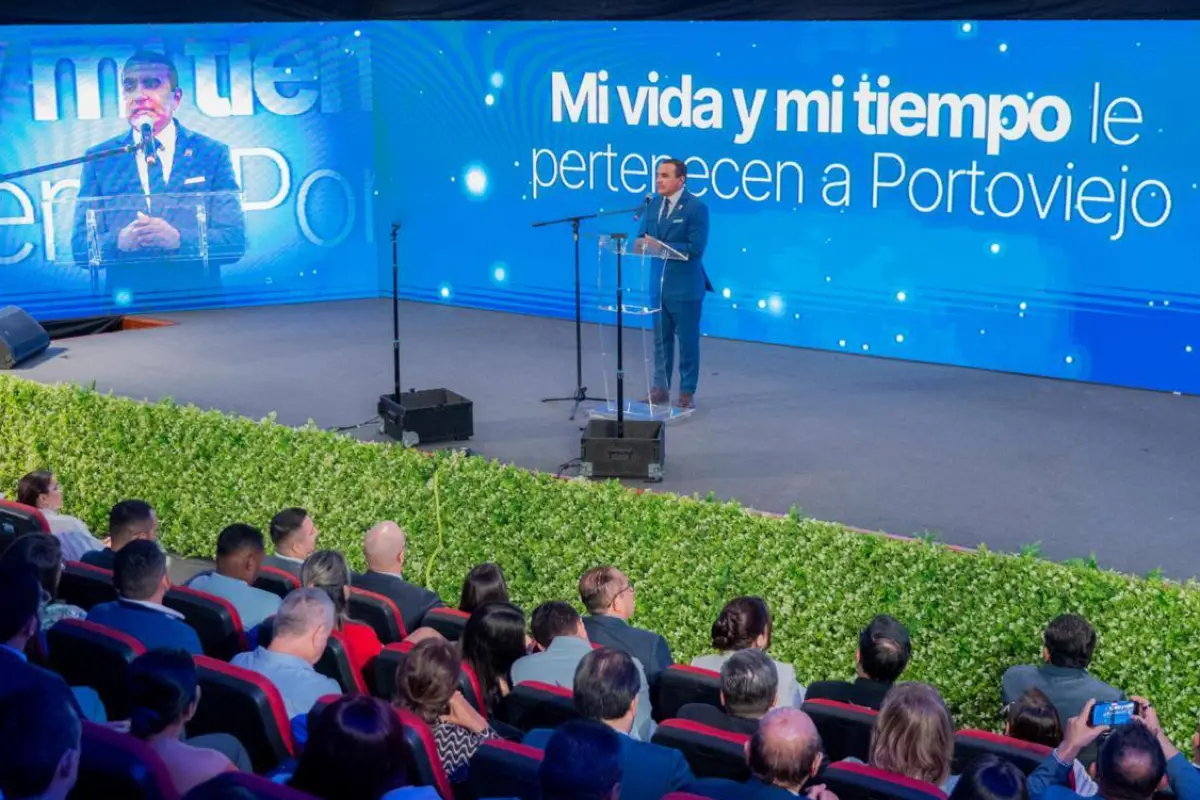 Durante su discurso por la Fundación de Portoviejo, el alcalde Javier Pincay se refirió a los proyectos que se ejecutan y a las obras previstas para el cantón, y destacó que la gestión es su principal herramienta de trabajo., Cortesía.
