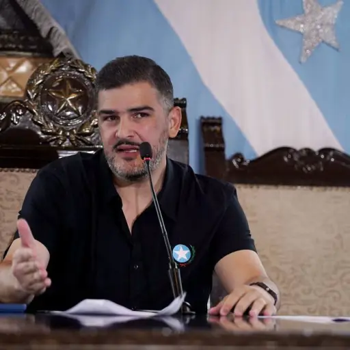 Aquiles Alvarez enfrenta hoy cargos por el presunto incumplimiento del uso del grillete electrónico