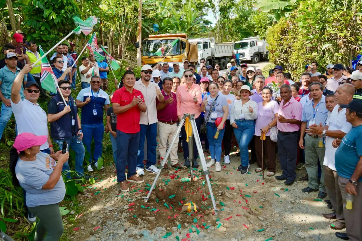 El evento de colocación de la primera piedra., Prefectura de Santo Domingo de los Tsáchilas