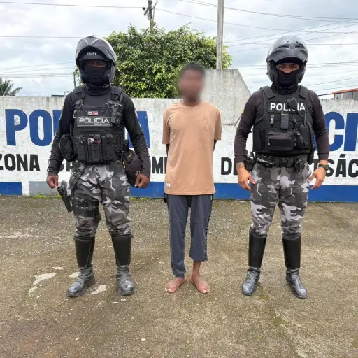 Operativo en Santo Domingo termina con un detenido y decenas de dosis de droga incautadas