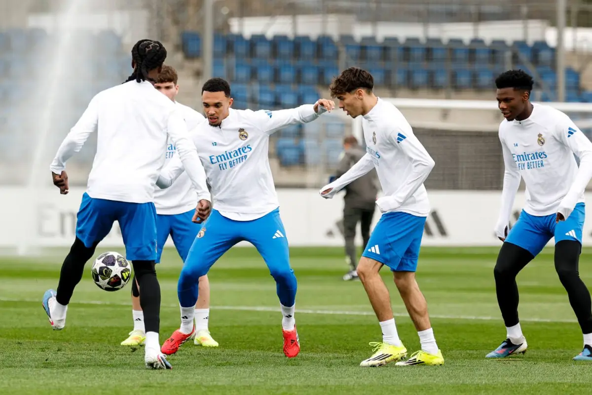 El equipo del Real Madrid trabaja intensamente para conseguir dar un primer paso en su misión de ir a por cuartos de final de Champions., X: Real Madrid.