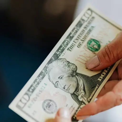 Guía de supervivencia financiera: Esto deben saber los deudores en Ecuador sobre métodos de “alivio financiero”