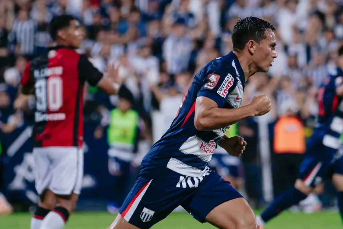 Jairo Vélez, que marcó un gol y una asistencia con Alianza Lima está dispuesto a jugar con la selección de Perú