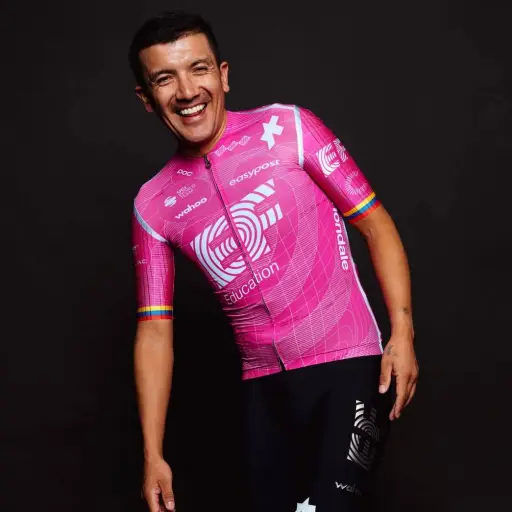Richard Carapaz termina 15° en la etapa 2 de Tirreno-Adriático 2026 y acecha a 1:03 del líder  