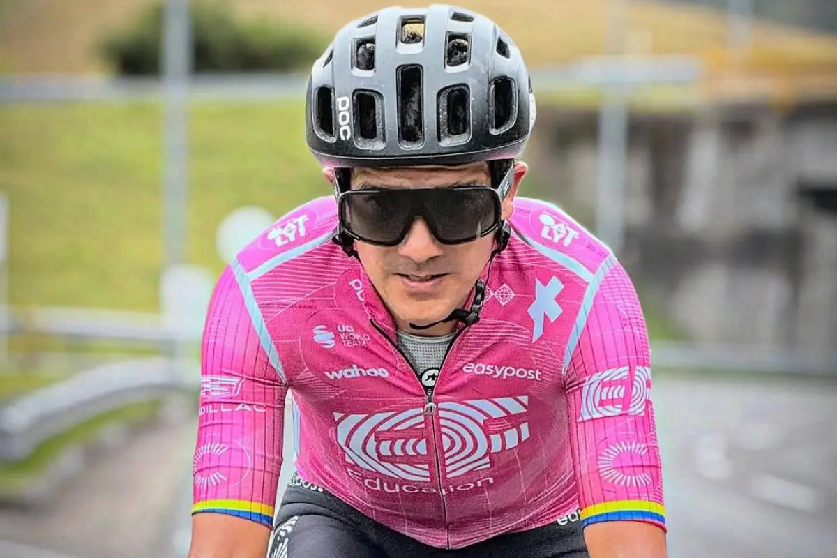 El ciclista ecuatoriano Richard Carapaz está en el top 20 de la Clasificación General de la Tirreno-Adriátic