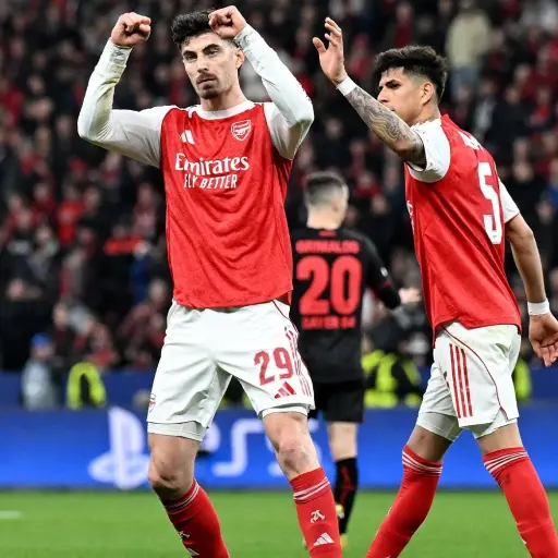 Bayer Leverkusen y Arsenal con Hincapié igualan 1-1 en la ida de octavos de final de Champions League  