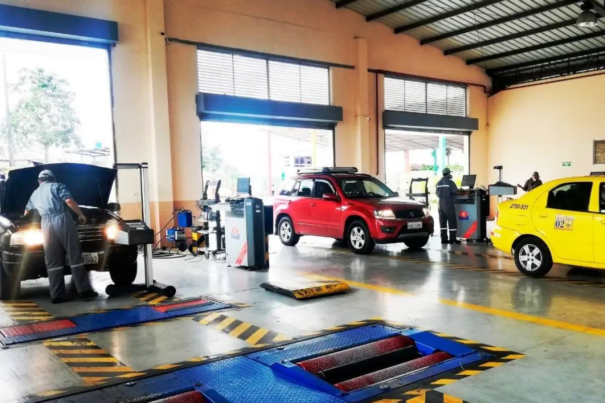 El centro de Revisión Técnica Vehicular de la EPMT., Centro