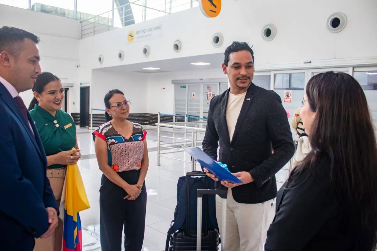 JCI Manta recibe al vicepresidente mundial Jill de Sena., El Diario