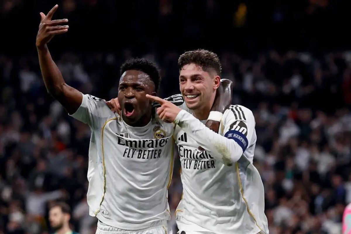 Vinicius Juniors celebra con Federico Valverde uno de sus goles