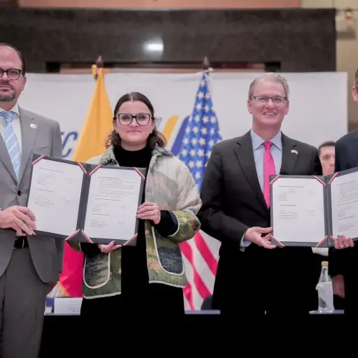 Ecuador y Estados Unidos abren oficina del FBI en Quito para combatir el crimen organizado