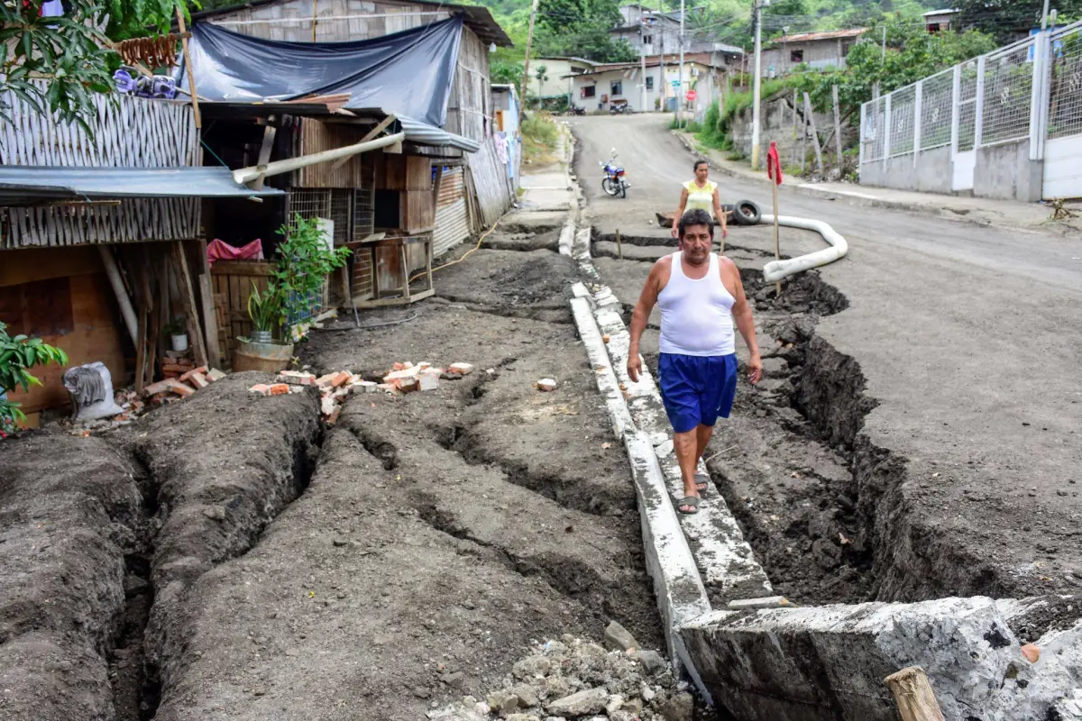 En la calle Chimborazo existen alrededor de 14 familias afectadas., El Diario