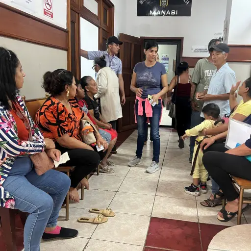 Personas que dejaron de recibir el Bono de Desarrollo Humano buscan ser evaluadas