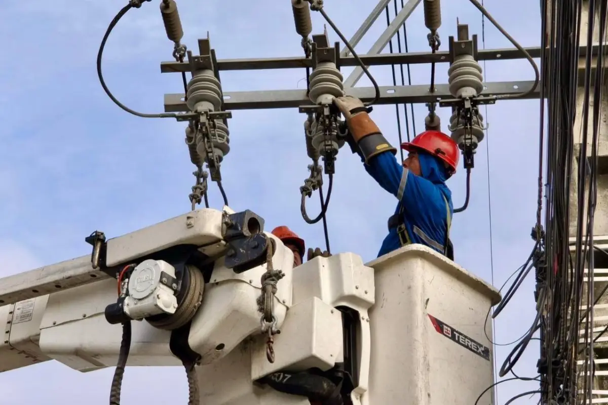 Ministra Inés Manzano anuncia normalización del suministro de energía en Santa Elena el 21 de marzo