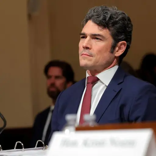 Hombre clave de Trump renuncia y contradice la versión oficial sobre el ataque a Irán