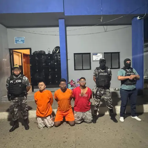 Tres detenidos por presunta red de extorsión que operaba mediante amenazas en Jama