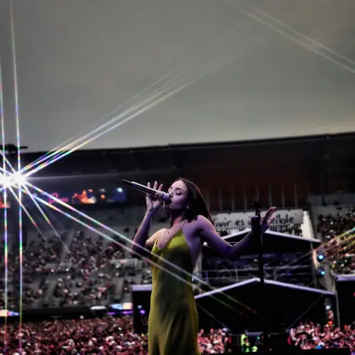 Danna deslumbra en Vive Latino 2026 y anuncia nueva etapa: “Este sueño ya está en órbita”